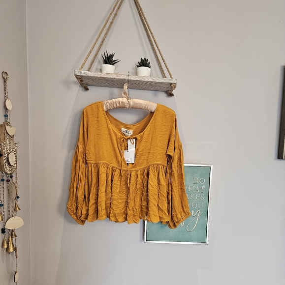 O'Neill Rosie Top in gold Yellow - Picture 5 of 8
